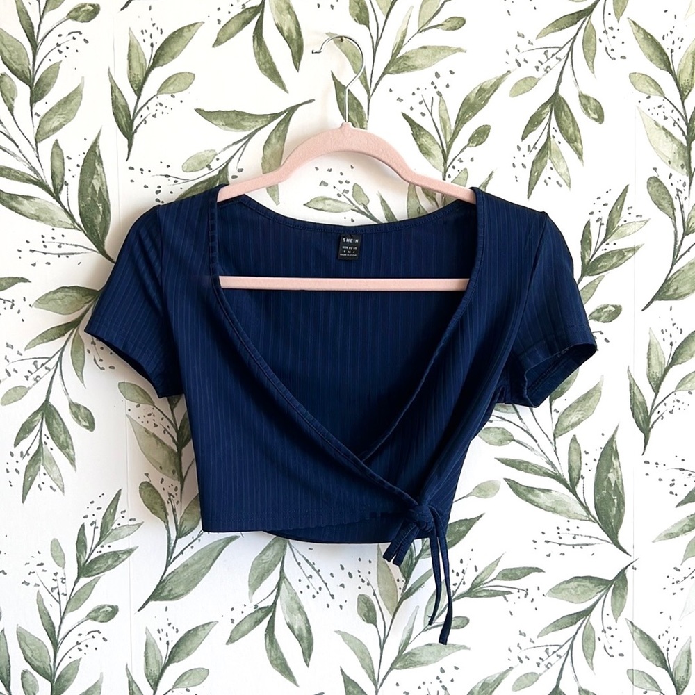 SHEIN Navy Crop Top | Size S